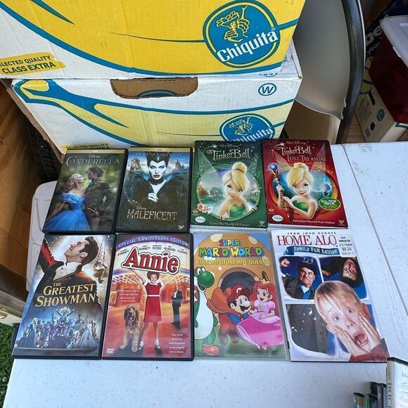 31 DVD's Disney Animated Classics Collection - Multi-Color - Picture 3 of 6